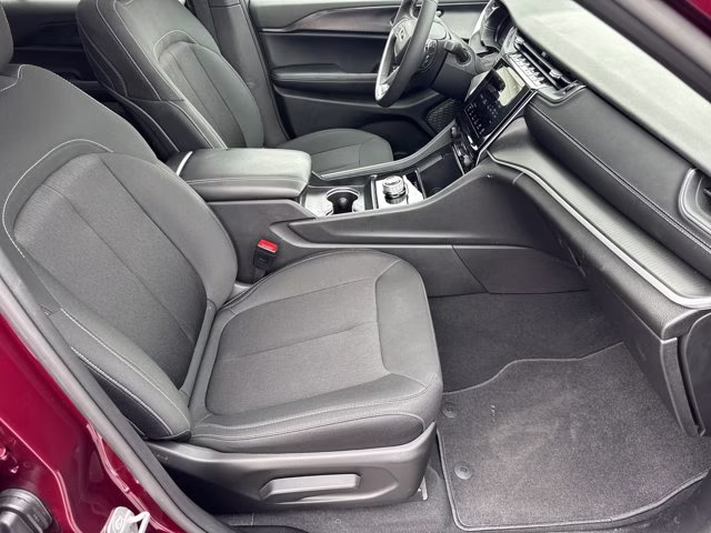 2025 Velvet Red Pearlcoat Jeep Grand Cherokee Laredo X RWD SUV