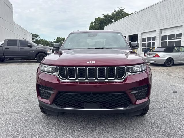 2025 Velvet Red Pearlcoat Jeep Grand Cherokee Laredo X RWD SUV