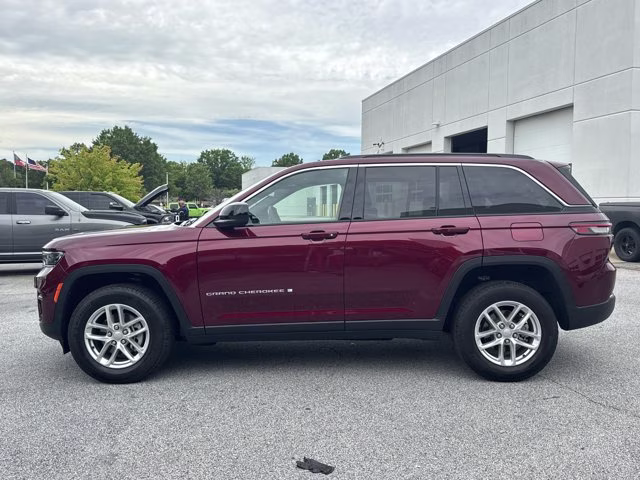 2025 Velvet Red Pearlcoat Jeep Grand Cherokee Laredo X RWD SUV