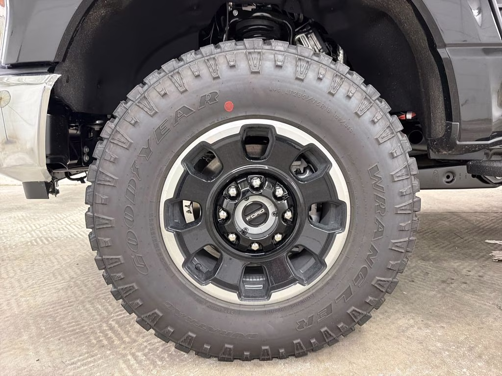 2026 AGATE BLACK Ford Super Duty F-250 SRW Lariat Tremor 4X4 Truck
