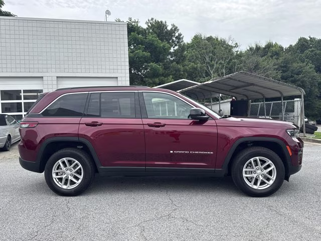 2025 Velvet Red Pearlcoat Jeep Grand Cherokee Laredo X RWD SUV