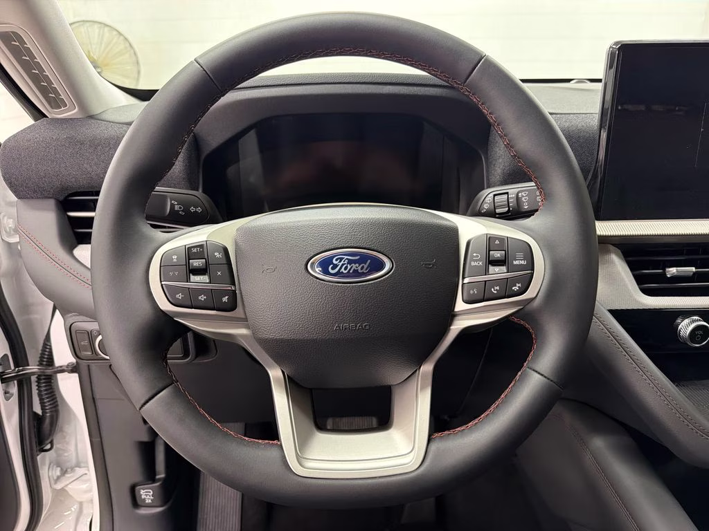 2026 STAR WHITE Ford Explorer Active RWD SUV