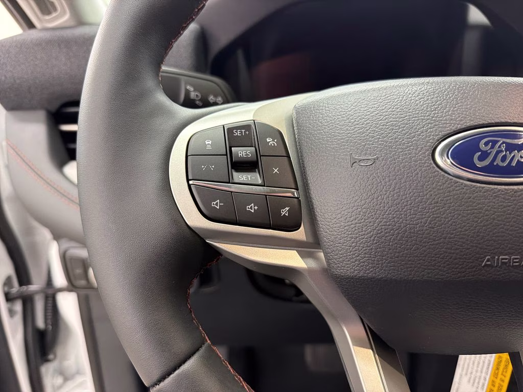 2026 STAR WHITE TRI-COAT Ford Explorer Active RWD SUV