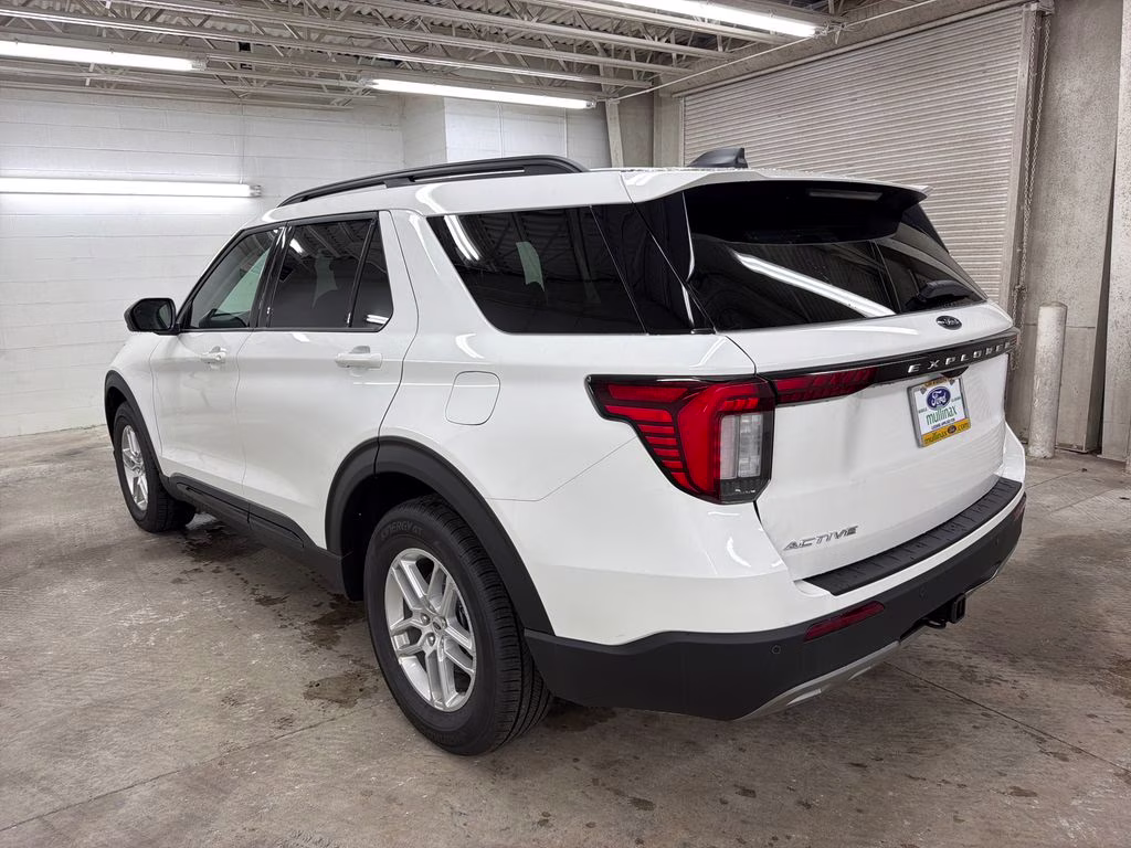 2026 STAR WHITE TRI-COAT Ford Explorer Active RWD SUV