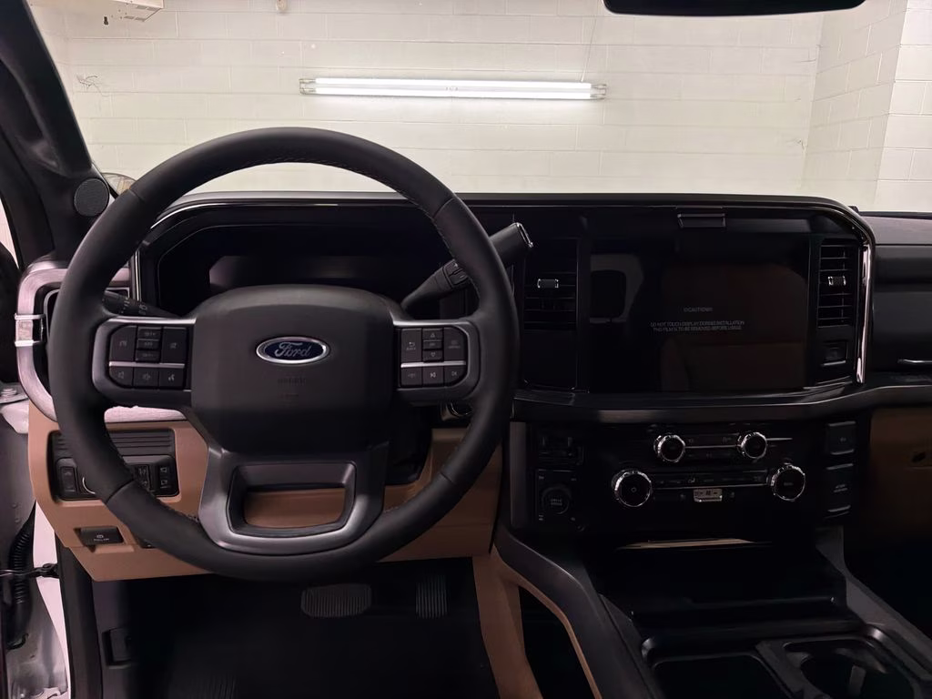2026 STAR WHITE Ford Super Duty F-250 SRW Lariat 4X4 Truck