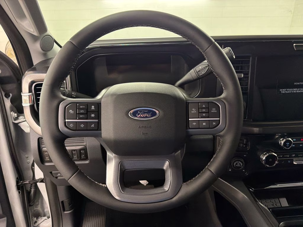 2026 AVALANCHE Ford Super Duty F-250 SRW Lariat 4X4 Truck