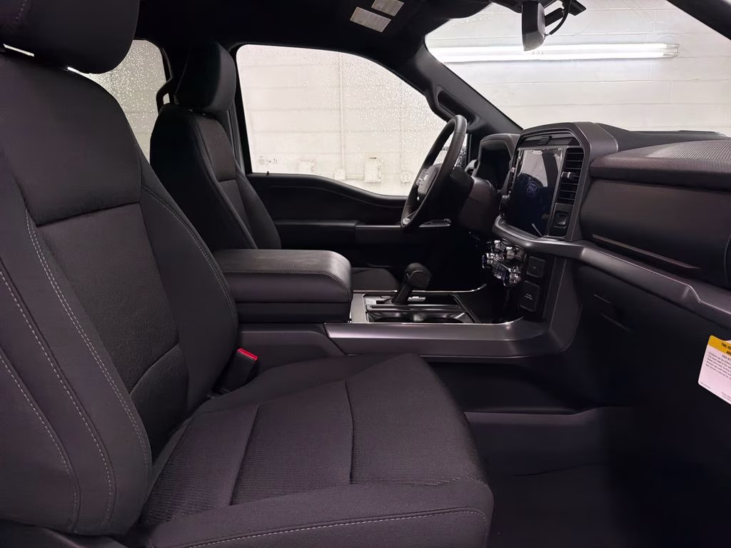 2026 OXFORD WHITE Ford F-150 XLT RWD Truck