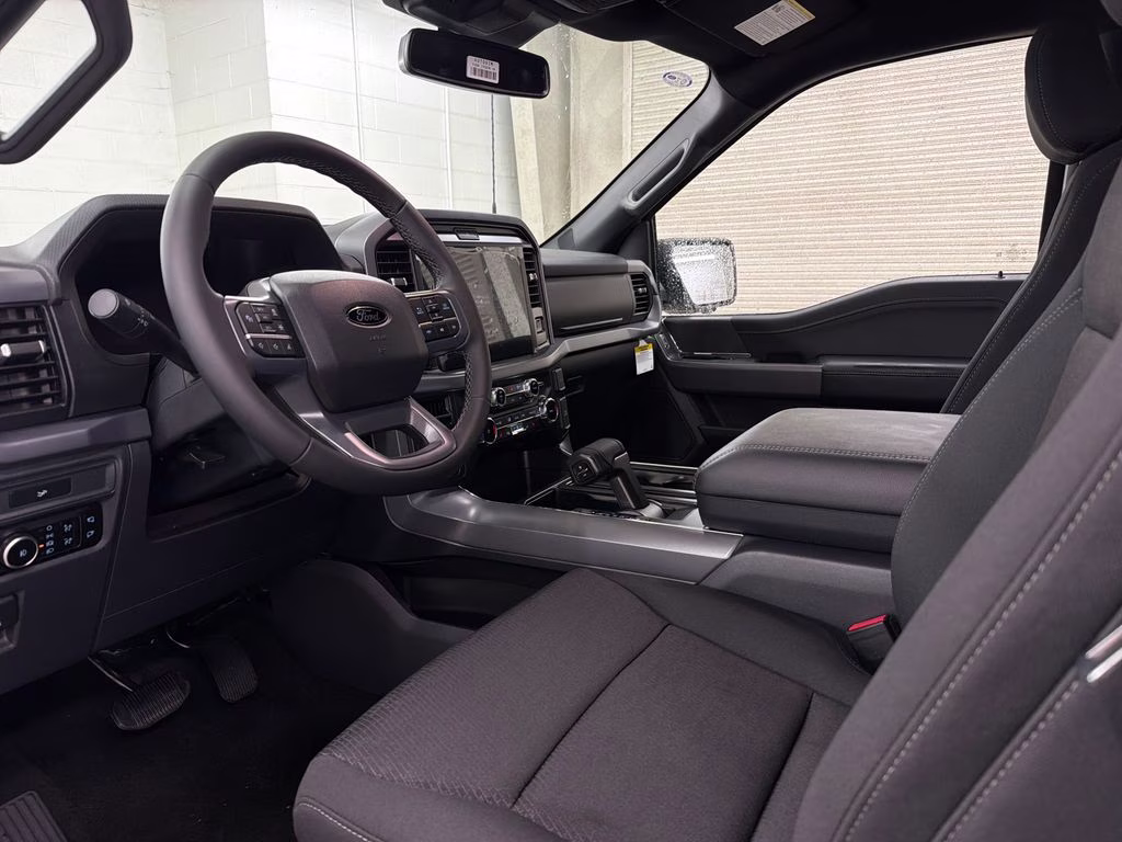 2026 OXFORD WHITE Ford F-150 XLT RWD Truck