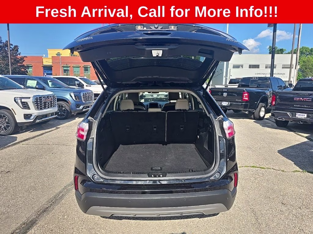 2022 Black Metallic Ford Edge SEL AWD SUV