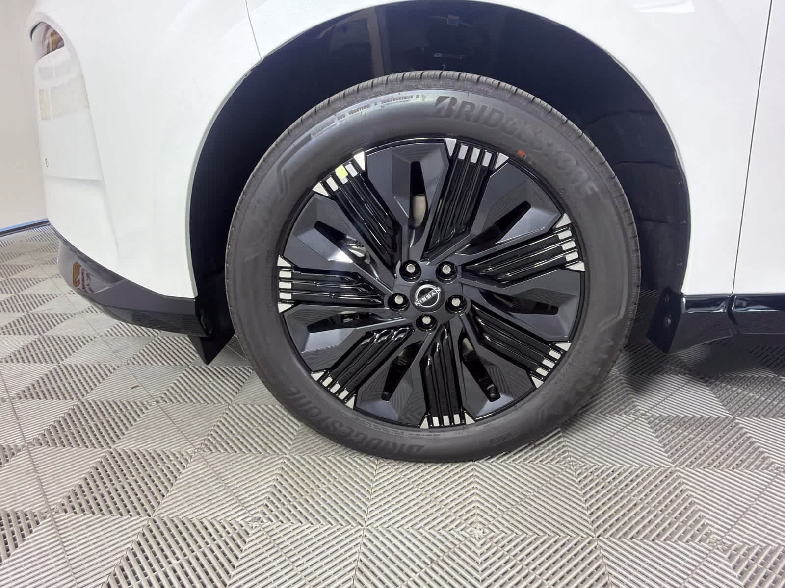 2026 Everest White Pearl Tricoat Nissan Murano Platinum AWD SUV