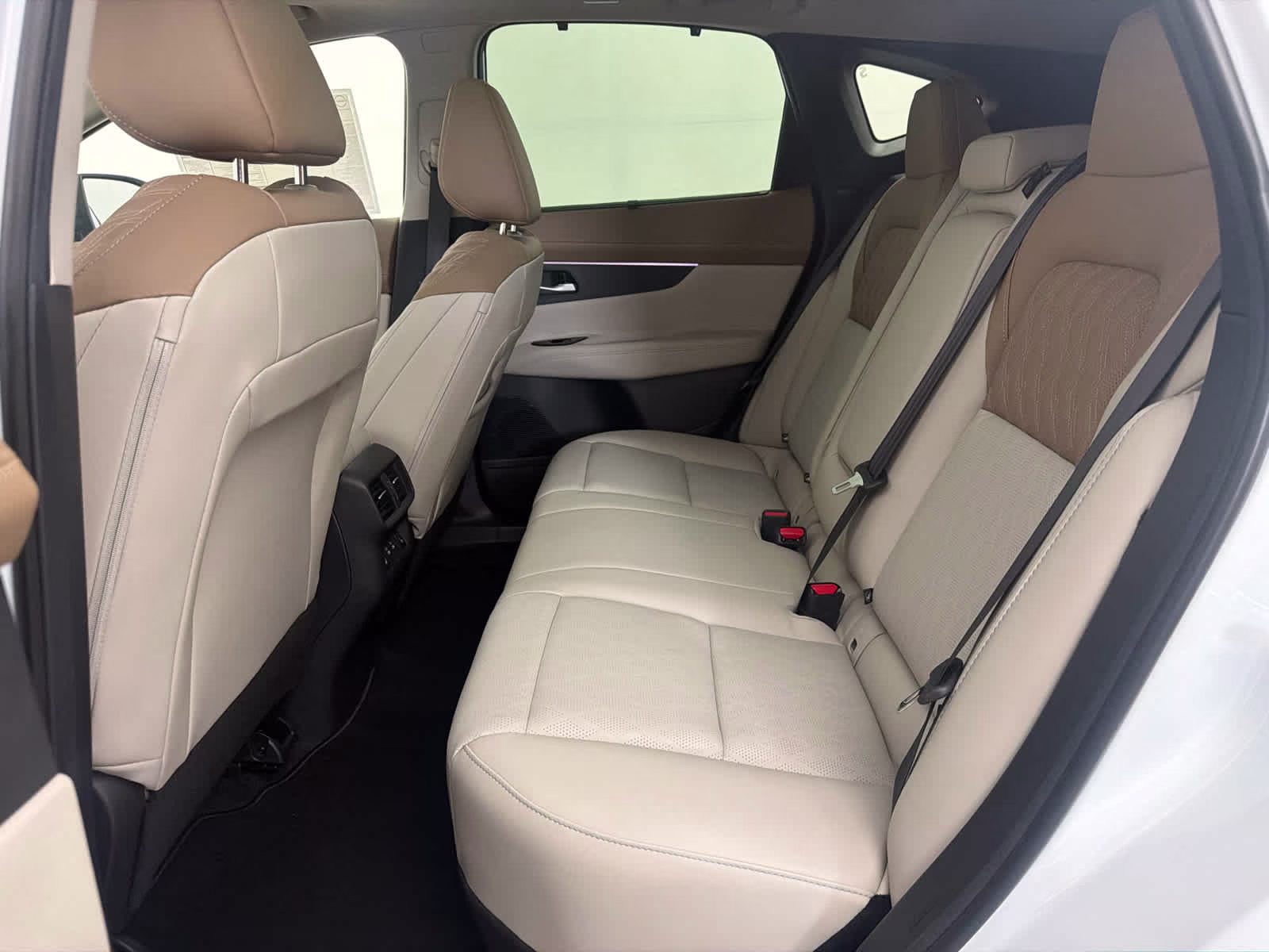 2026 Everest White Pearl Tricoat Nissan Murano Platinum AWD SUV