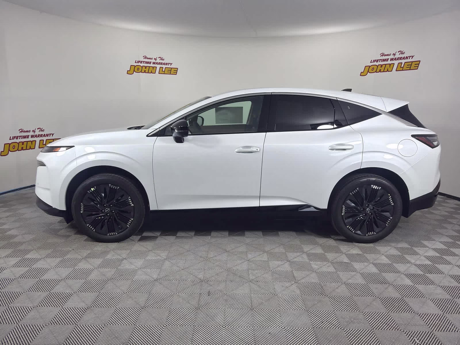 2026 Everest White Pearl Tricoat Nissan Murano Platinum AWD SUV