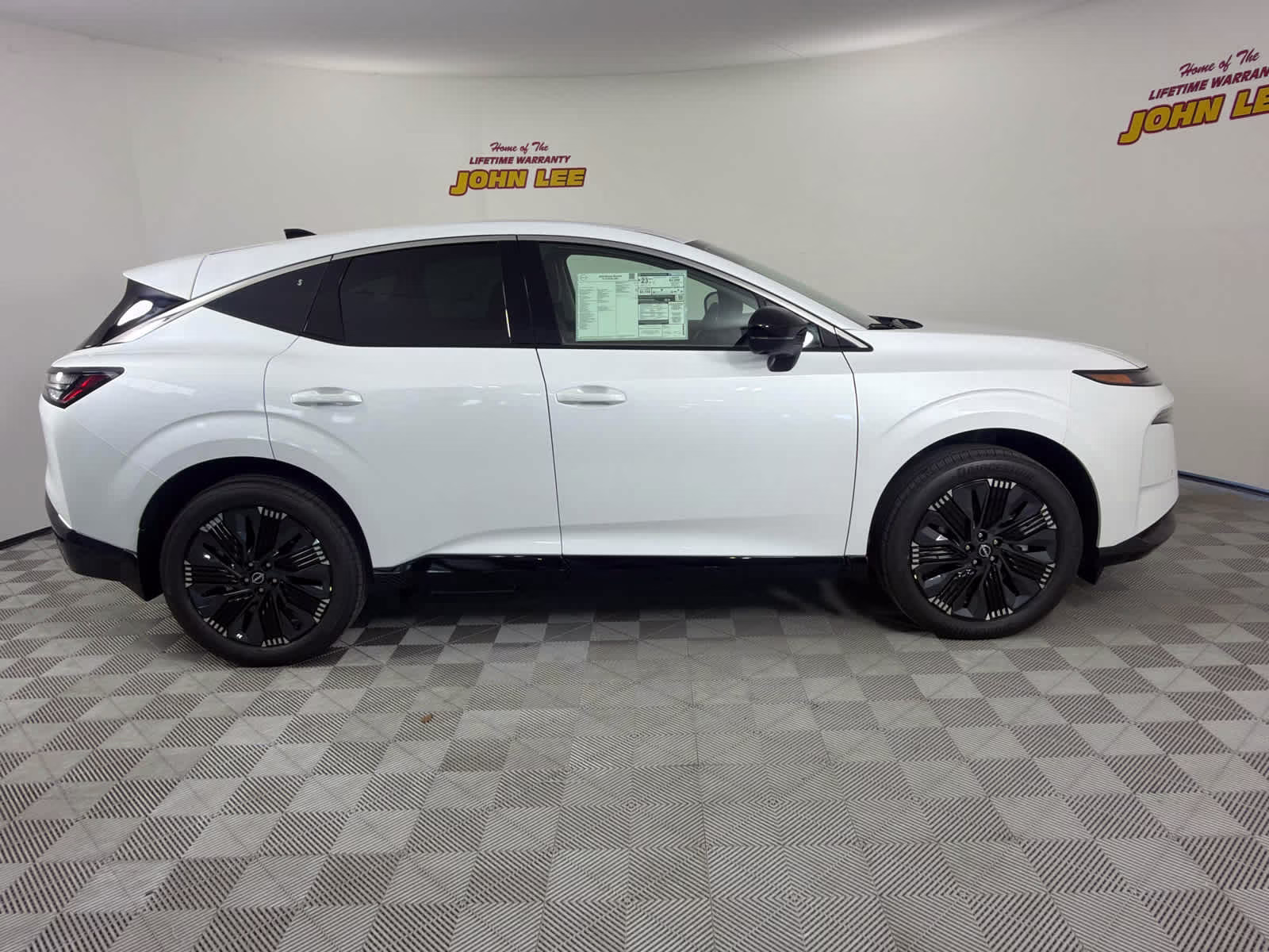 2026 Everest White Pearl Tricoat Nissan Murano Platinum AWD SUV