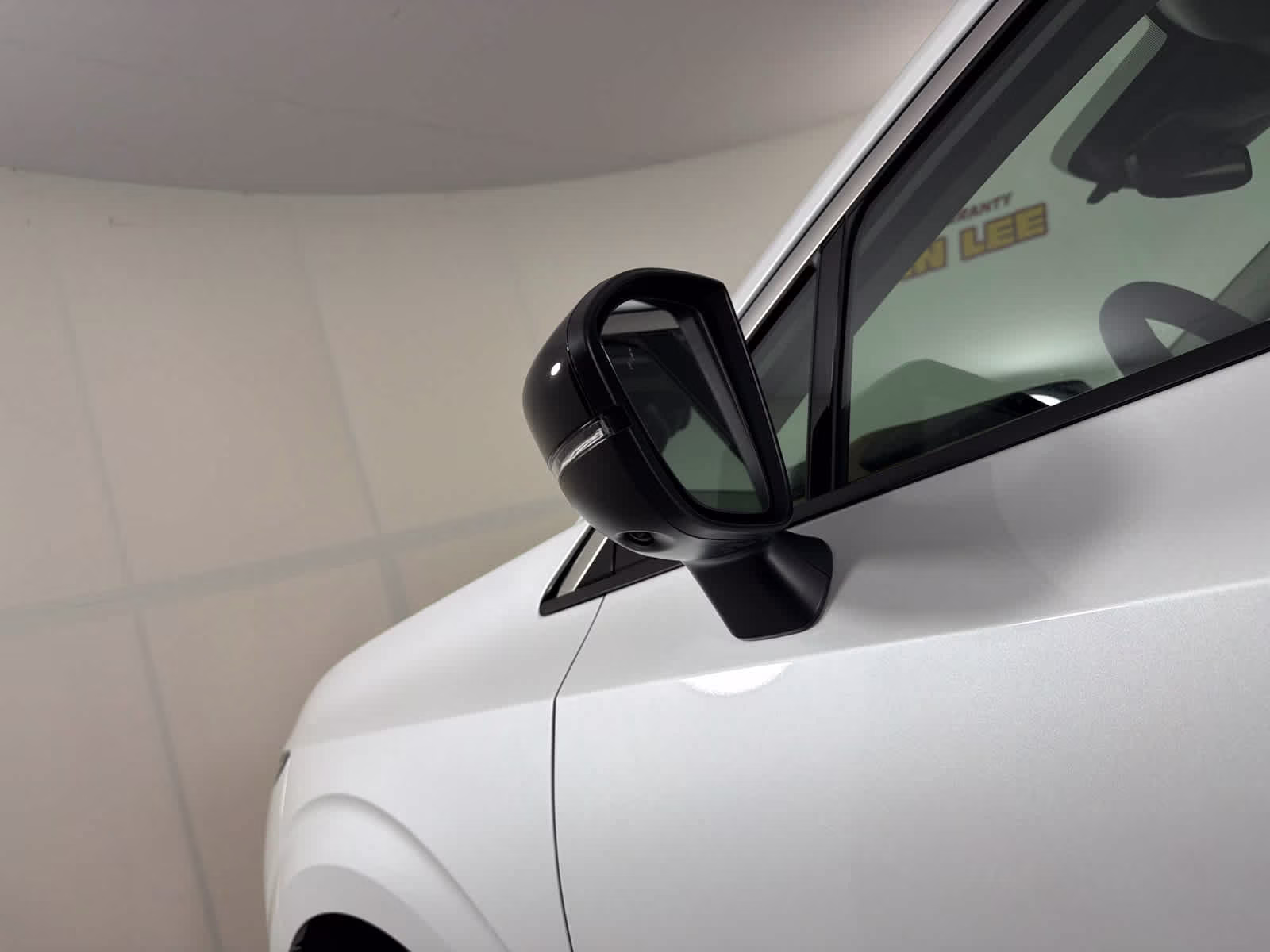 2026 Everest White Pearl Tricoat Nissan Murano Platinum AWD SUV