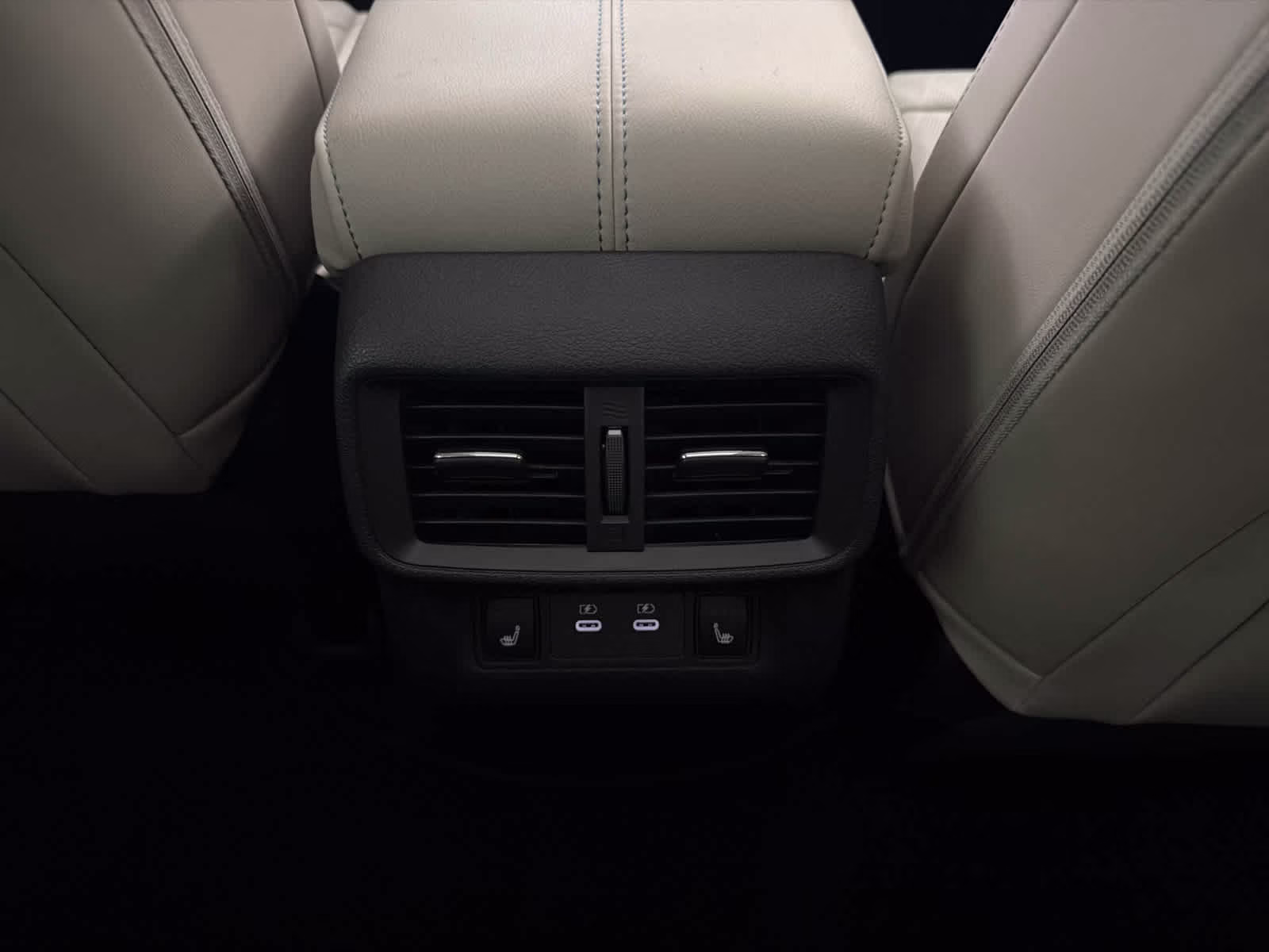 2026 Everest White Pearl Tricoat Nissan Murano Platinum AWD SUV
