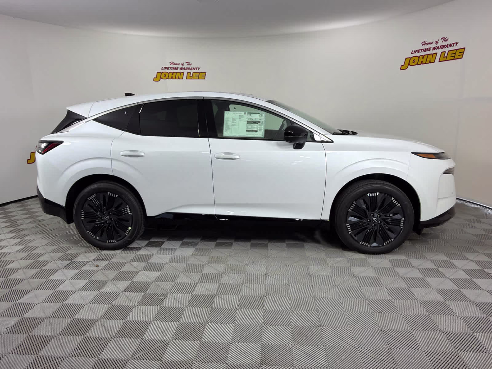 2026 Everest White Pearl Tricoat Nissan Murano Platinum AWD SUV