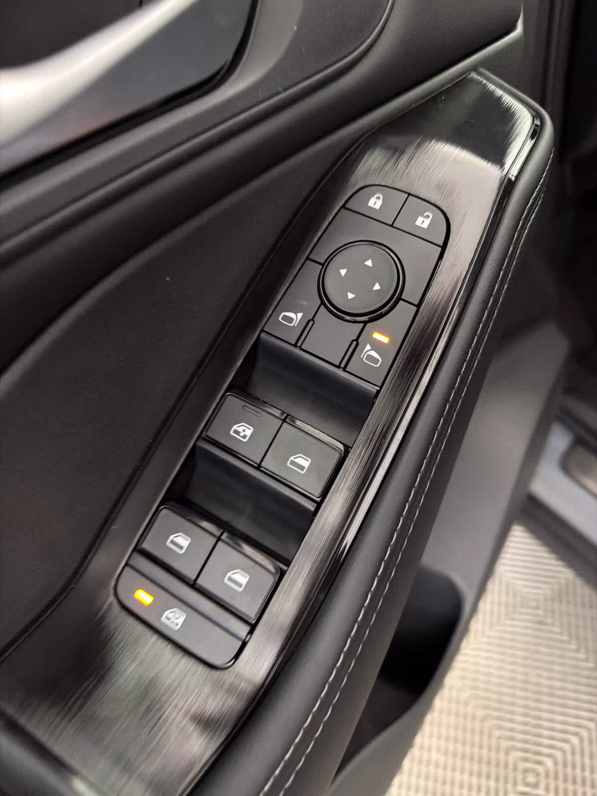 2026 Boulder Gray Pearl Nissan Rogue Dark Armor FWD SUV
