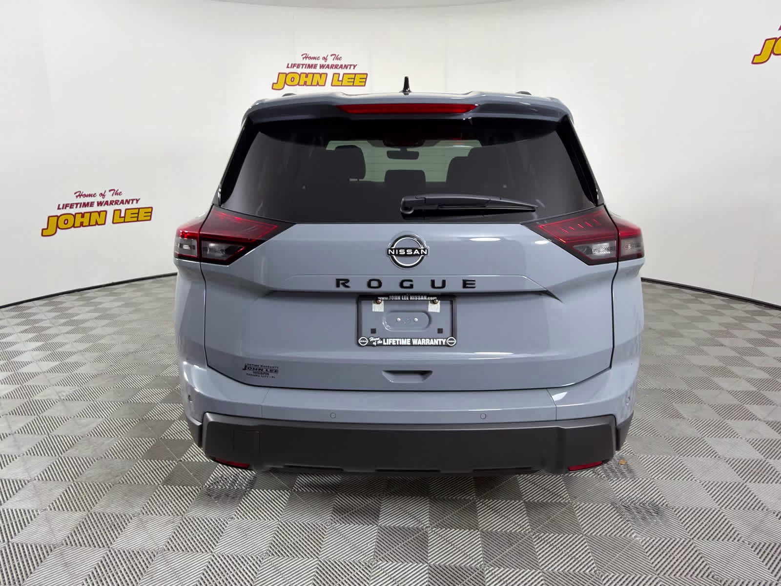 2026 Boulder Gray Pearl Nissan Rogue Dark Armor FWD SUV