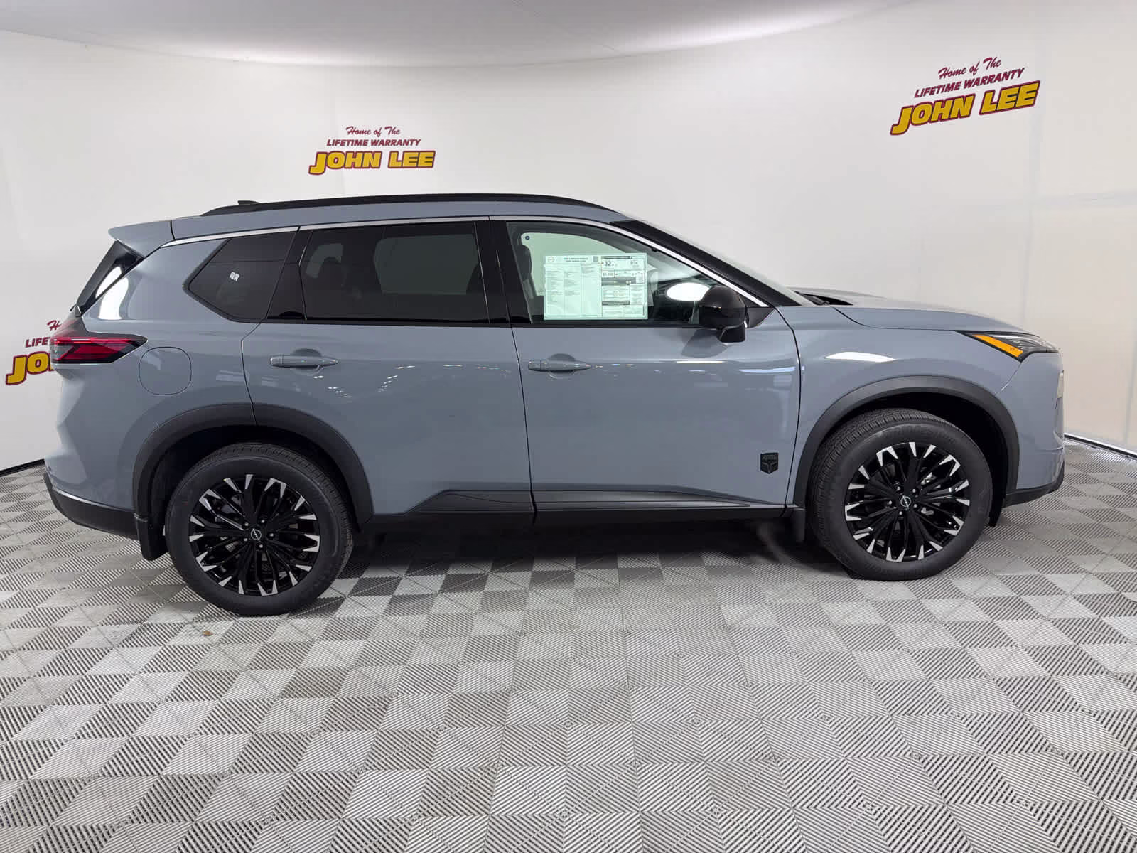 2026 Boulder Gray Pearl Nissan Rogue Dark Armor FWD SUV