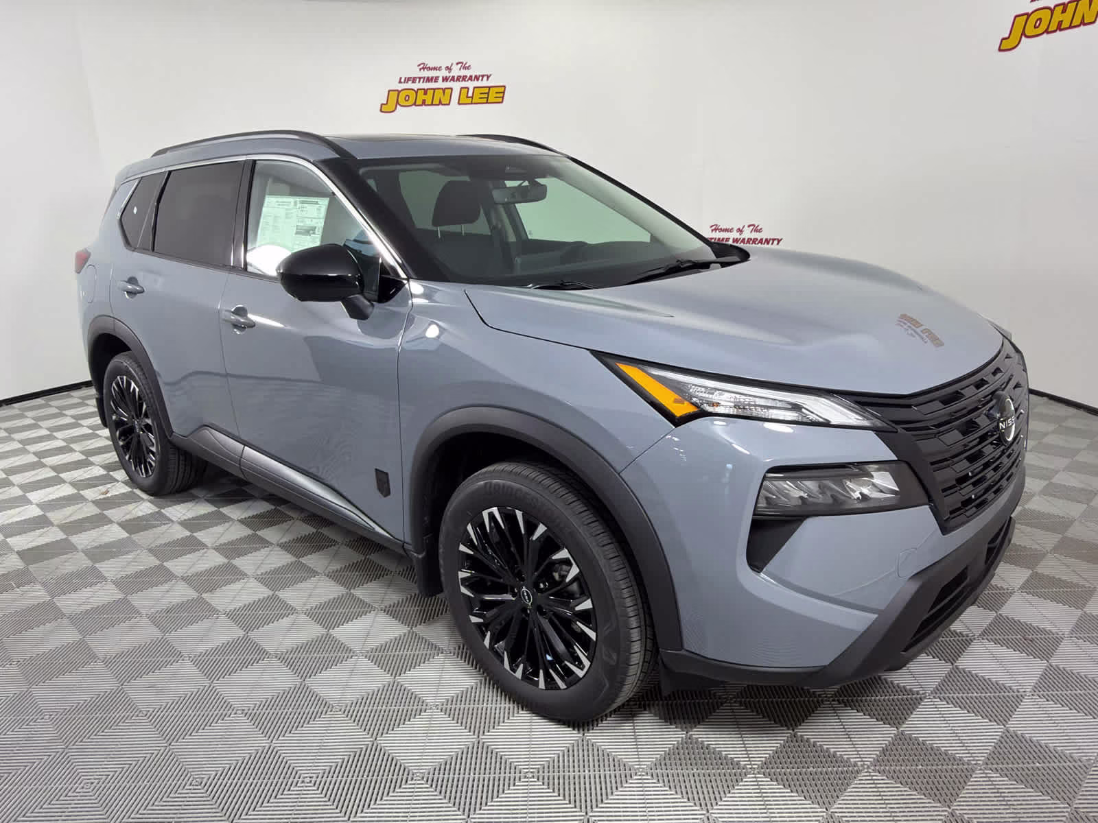 2026 Boulder Gray Pearl Nissan Rogue Dark Armor FWD SUV