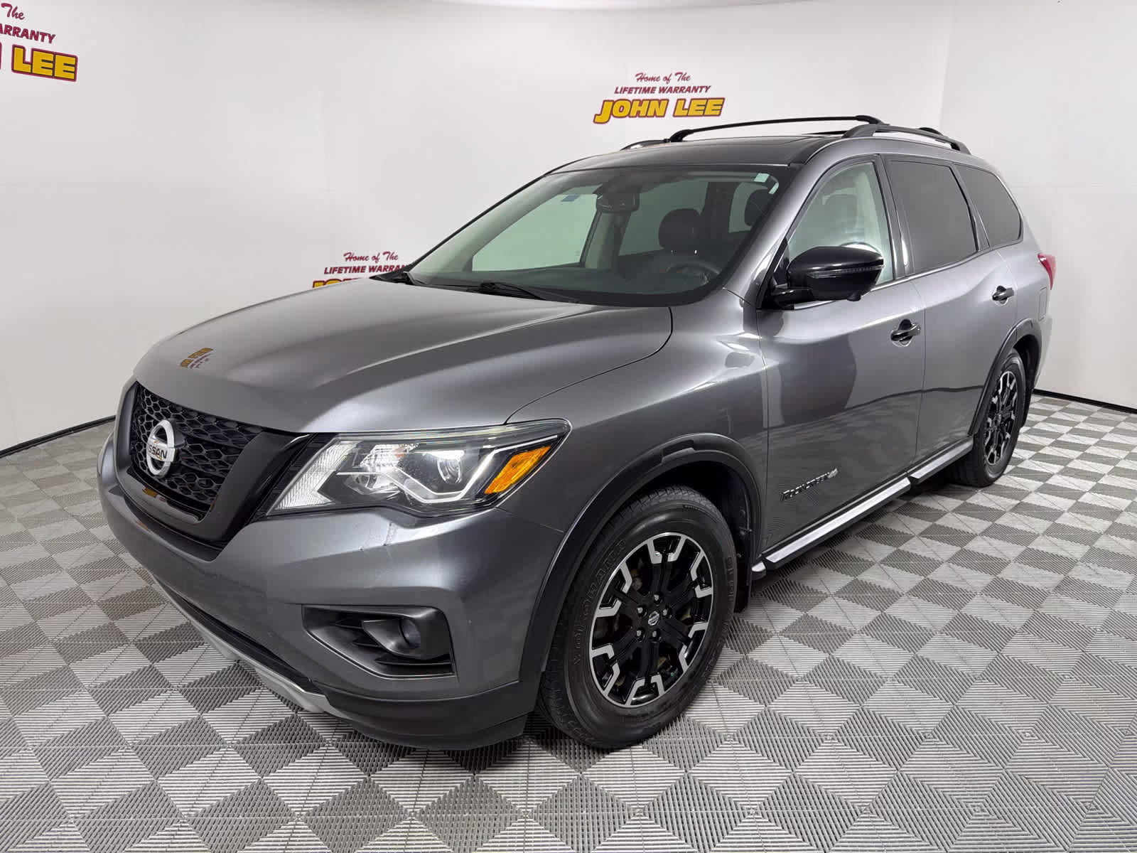 2020 Gun Metallic Nissan Pathfinder SL FWD SUV