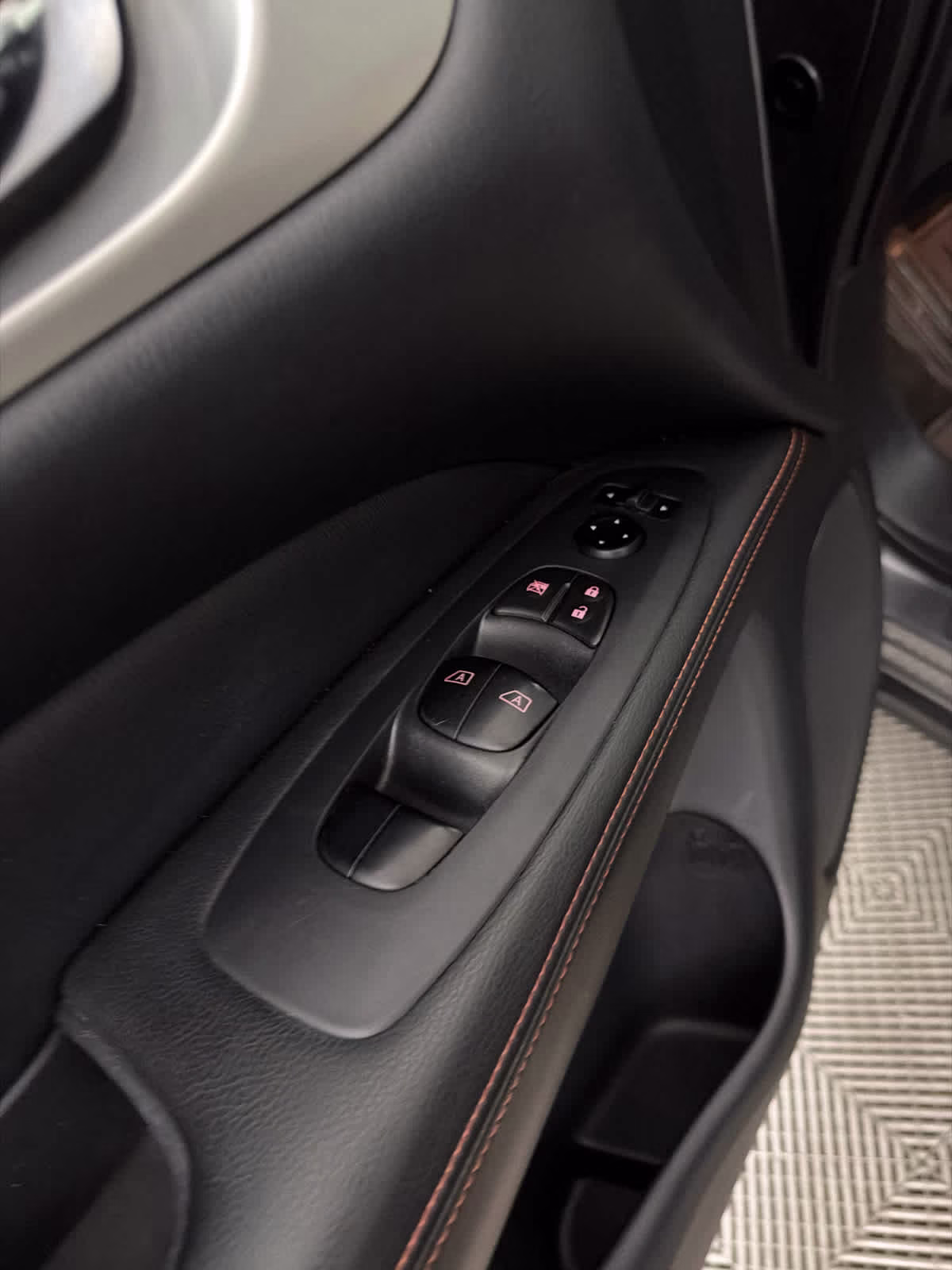 2020 Gun Metallic Nissan Pathfinder SL FWD SUV