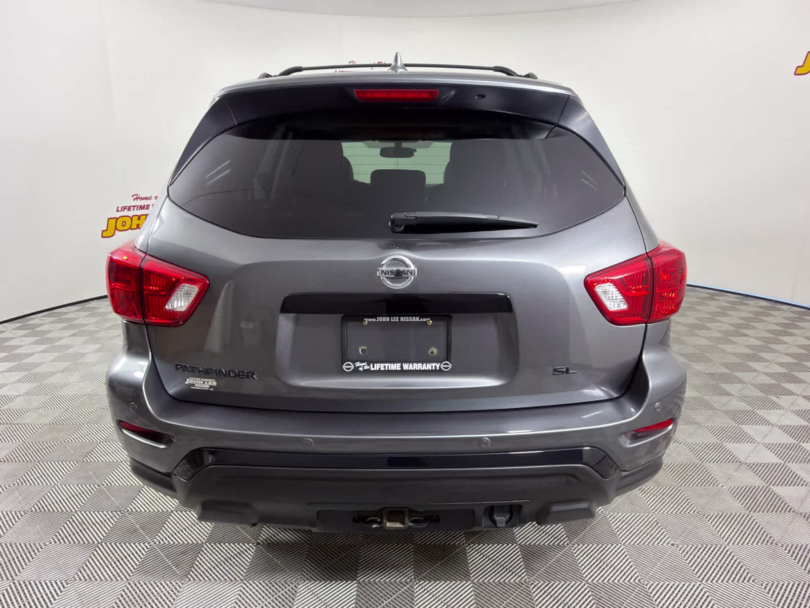 2020 Gun Metallic Nissan Pathfinder SL FWD SUV