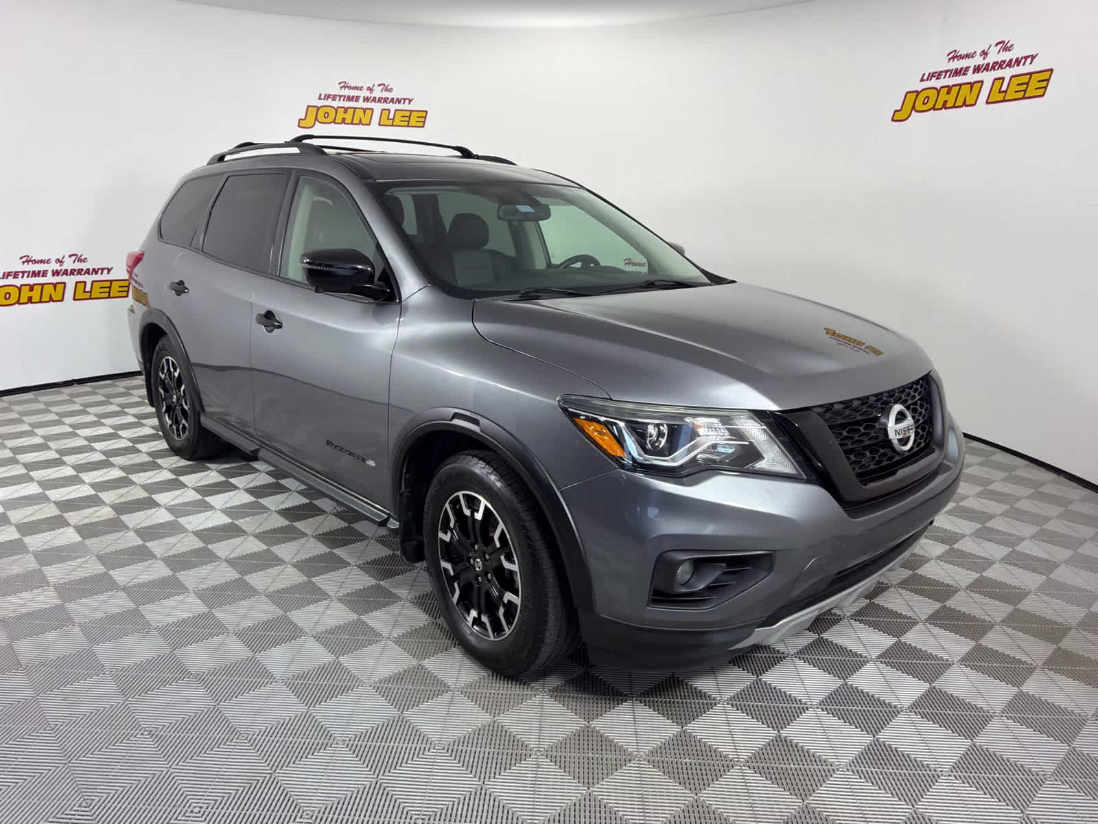 2020 Gun Metallic Nissan Pathfinder SL FWD SUV