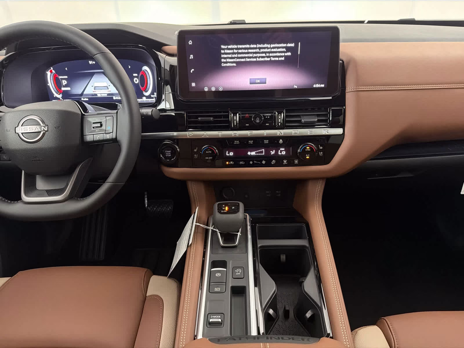2026 Everest White Pearl Tricoat Nissan Pathfinder Platinum FWD SUV