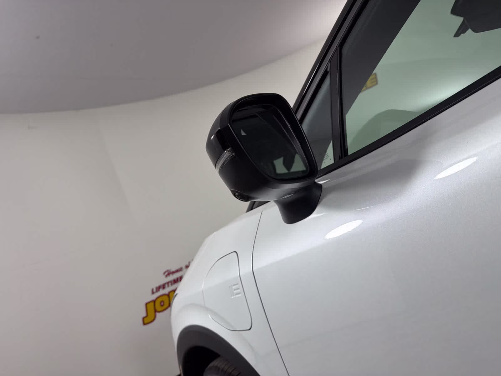 2026 Everest White Pearl Tricoat/Black Nissan LEAF PLATINUM+ FWD SUV