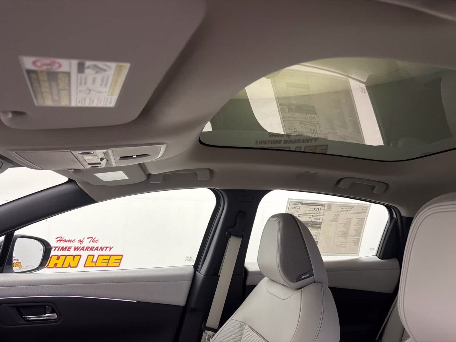 2026 Everest White Pearl Tricoat/Black Nissan LEAF PLATINUM+ FWD SUV