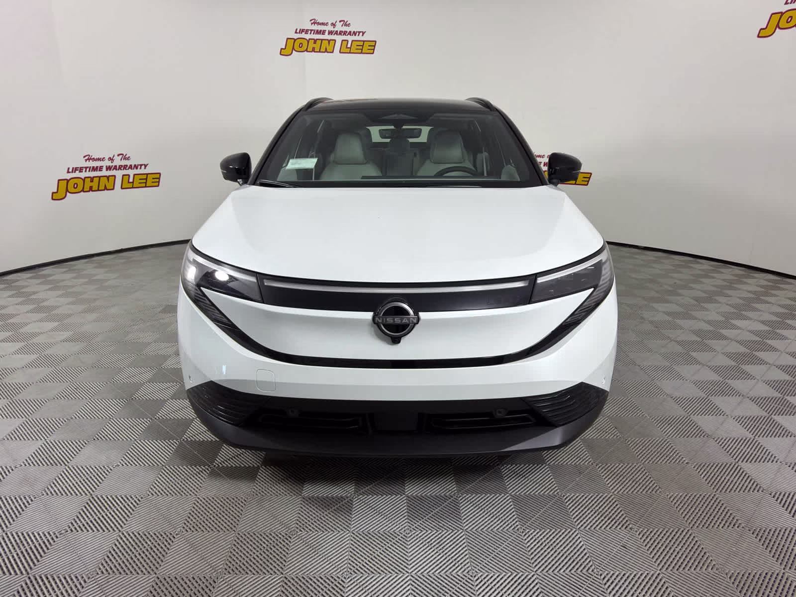 2026 Everest White Pearl Tricoat/Black Nissan LEAF PLATINUM+ FWD SUV
