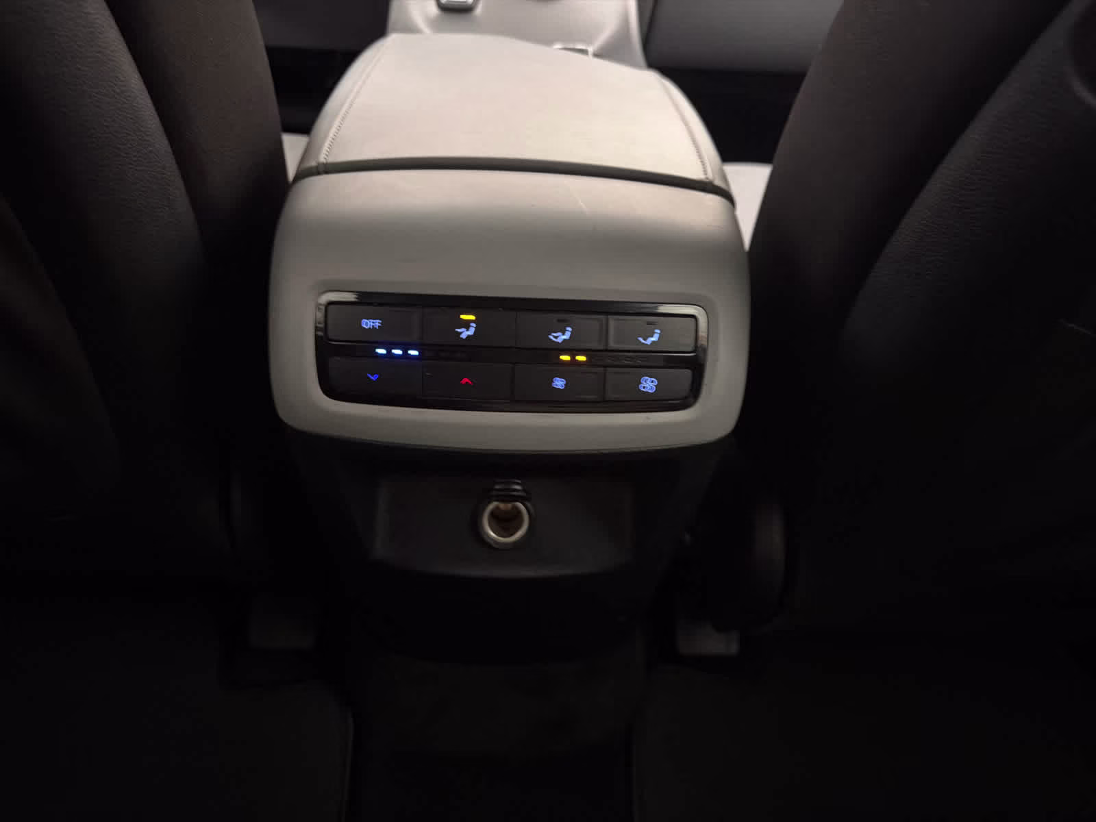 2020 Hyper White Hyundai Palisade SE FWD SUV