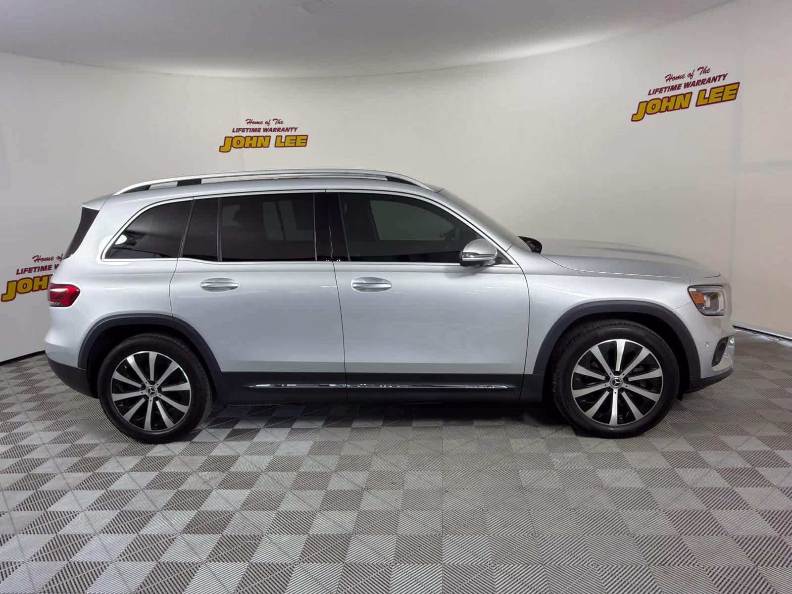 2020 Iridium Silver Metallic Mercedes-Benz GLB 250 GLB 250 AWD SUV