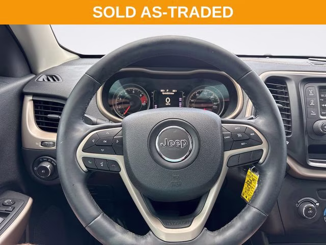 2018 Crystal Metallic Jeep Cherokee Latitude FWD SUV
