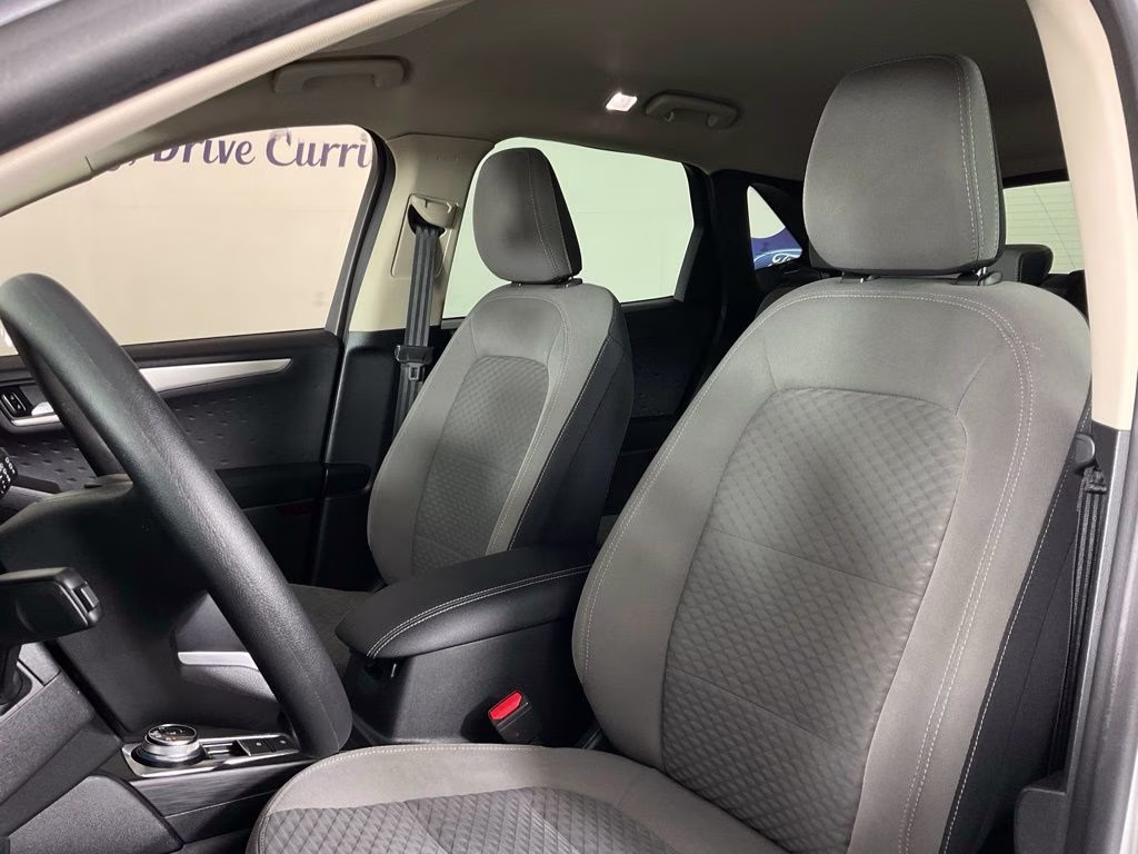 2020 Ingot Silver Ford Escape SE FWD SUV
