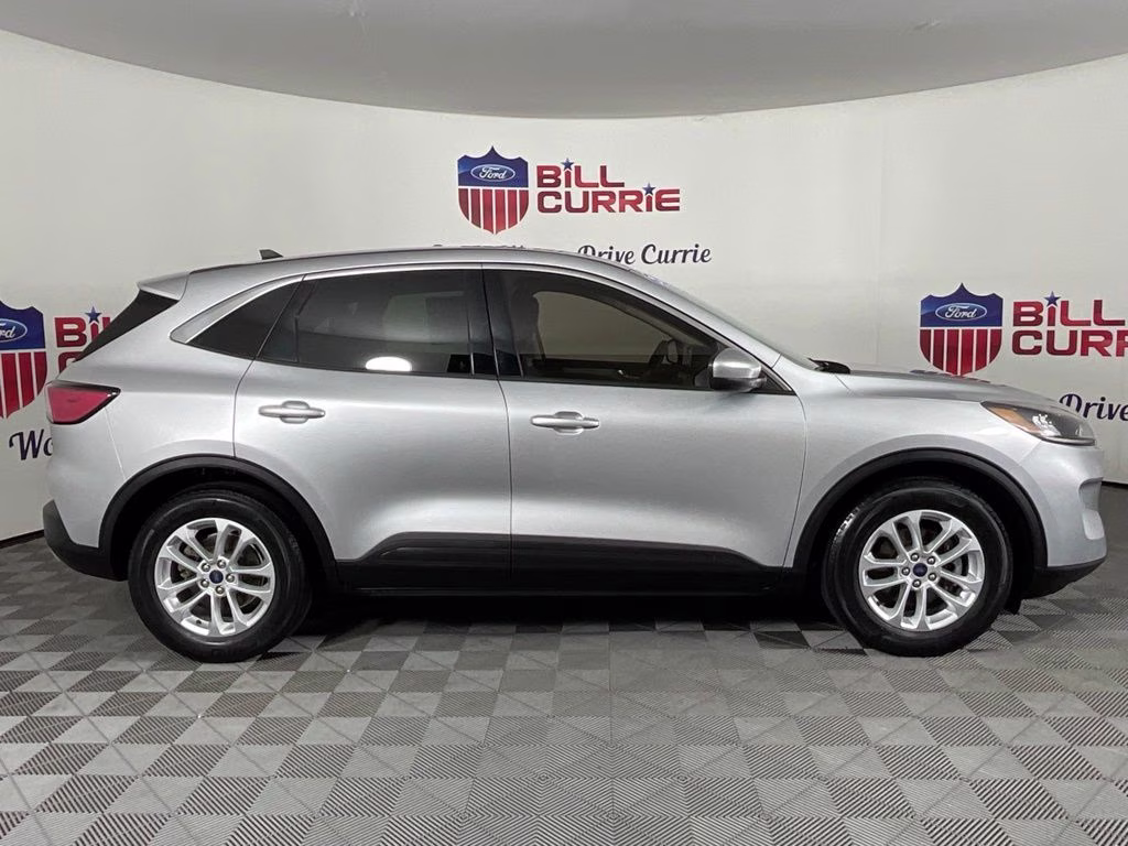 2020 Ingot Silver Ford Escape SE FWD SUV