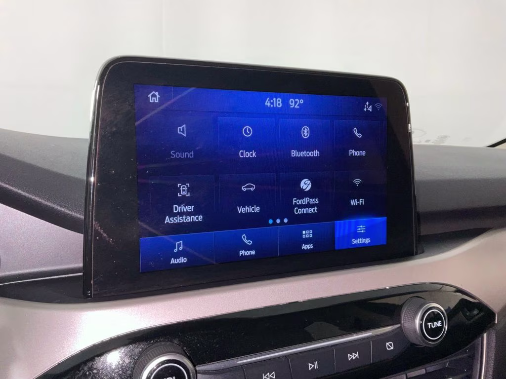2020 Ingot Silver Ford Escape SE FWD SUV