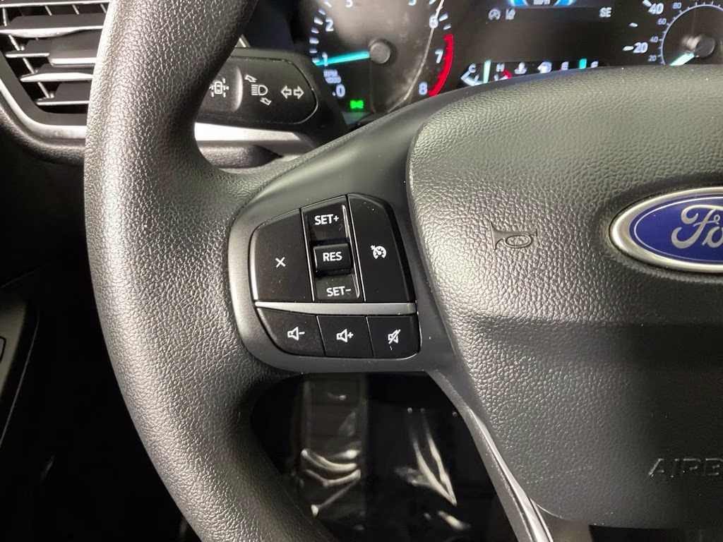 2020 Ingot Silver Ford Escape SE FWD SUV