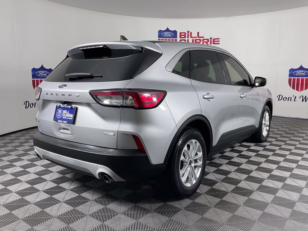 2020 Ingot Silver Ford Escape SE FWD SUV
