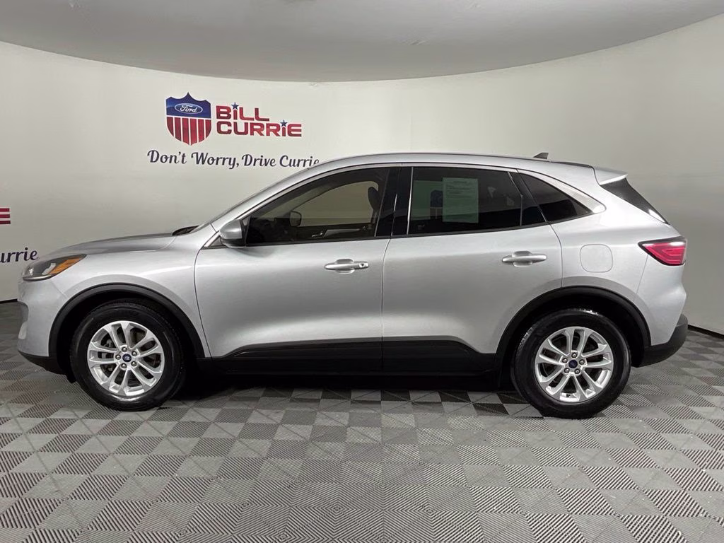 2020 Ingot Silver Ford Escape SE FWD SUV