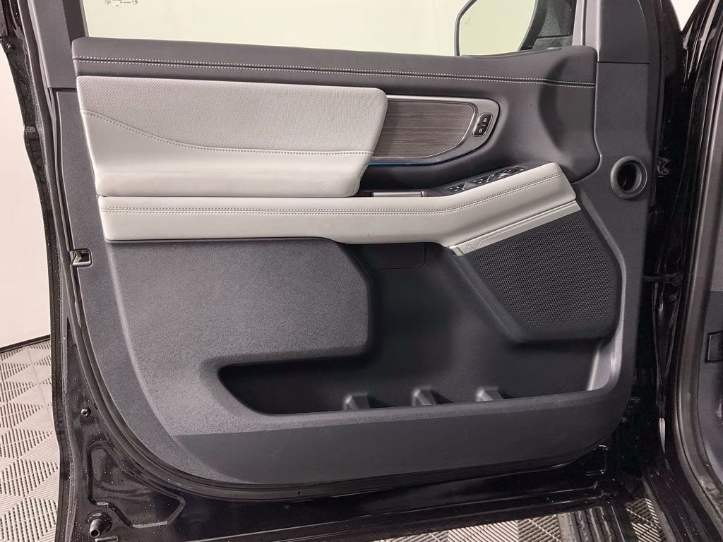 2026 Black Metallic Ford Expedition Platinum 4X4 SUV