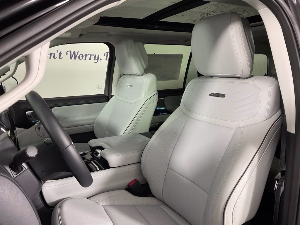 2026 Black Metallic Ford Expedition Platinum 4X4 SUV