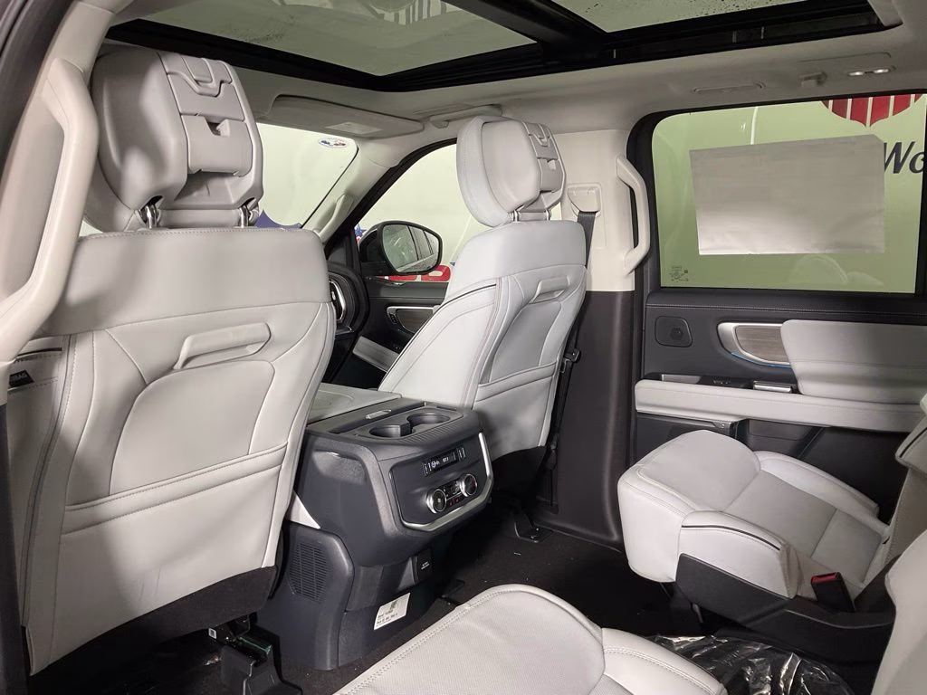 2026 Black Metallic Ford Expedition Platinum 4X4 SUV