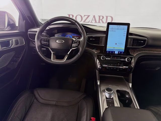 2022 Gray Metallic Ford Explorer Platinum RWD SUV