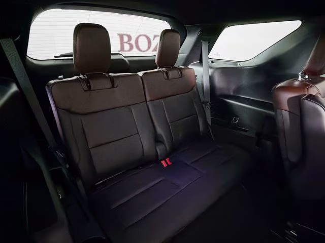 2022 Gray Metallic Ford Explorer Platinum RWD SUV
