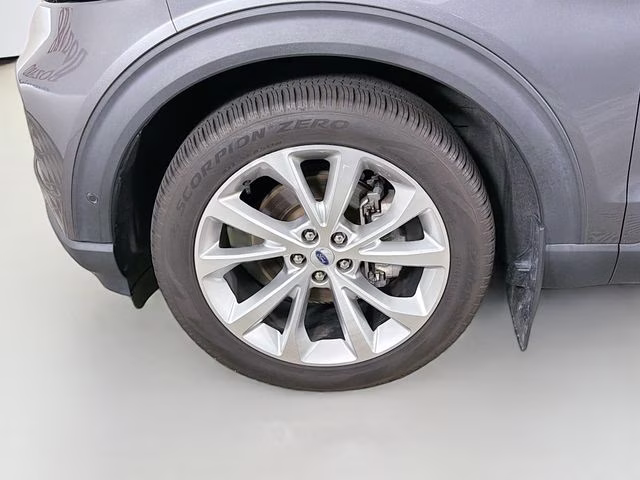 2022 Gray Metallic Ford Explorer Platinum RWD SUV