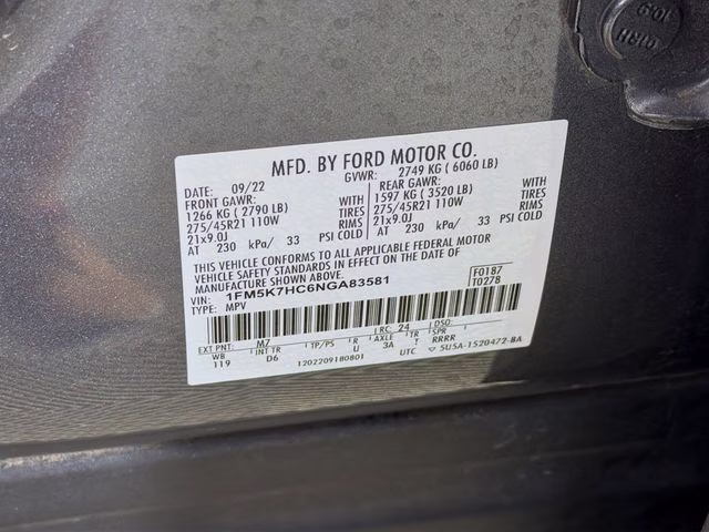 2022 Gray Metallic Ford Explorer Platinum RWD SUV
