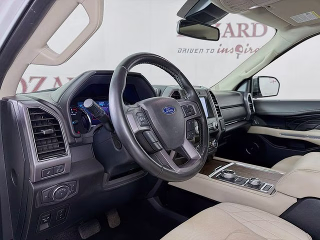 2021 White Metallic Ford Expedition Max Platinum 4X4 SUV