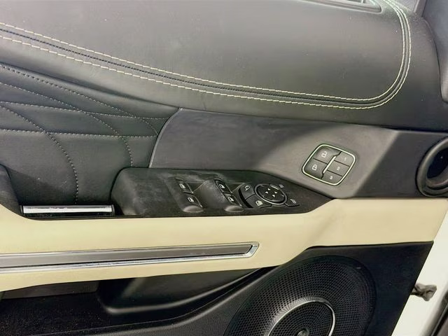 2021 White Metallic Ford Expedition Max Platinum 4X4 SUV